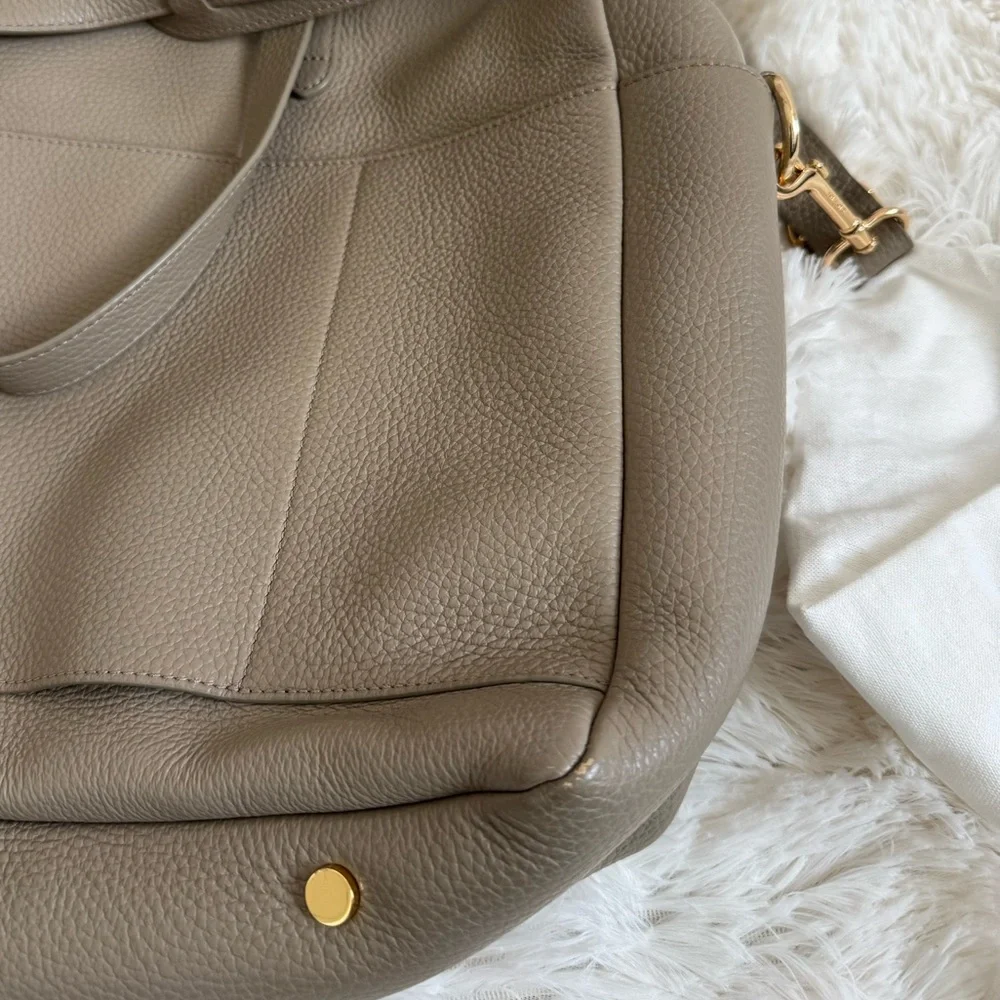 Cuyana triple zipper overnight bag - Picture 6 of 14